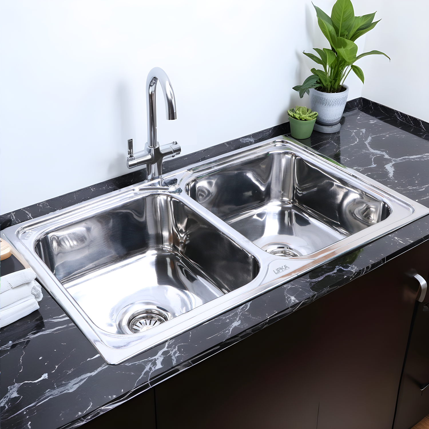 Square Double Bowl Kitchen Sink (32 x 20 x 8 Inches) - LIPKA